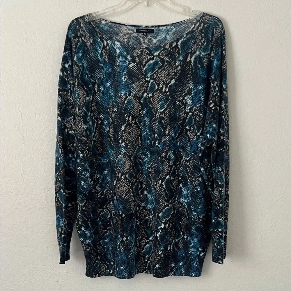 NWOT Lafayette 148 Blue and Black Snake Print 100% Cashmere Top  in Size XL